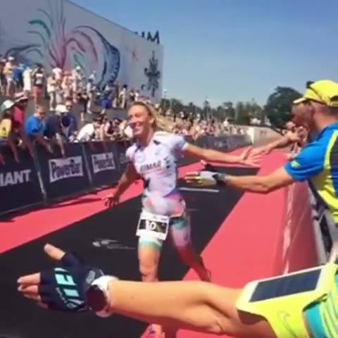 Wideo: Agnieszka Jezyk na mecie Enea 5150 Triathlon Warszawa